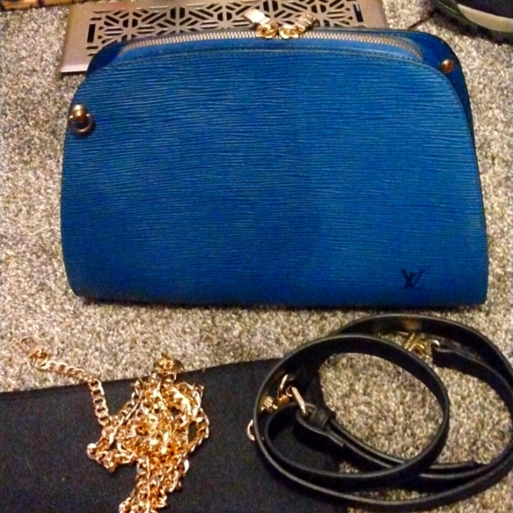 💯 authentic Dauphine GM Epi Louis Vuitton